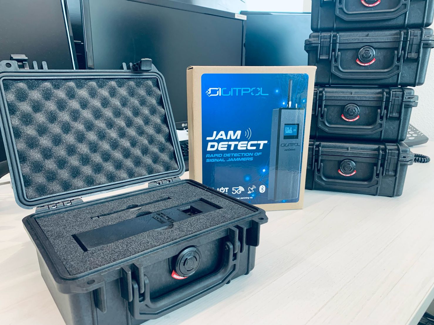 GSM jammer finder